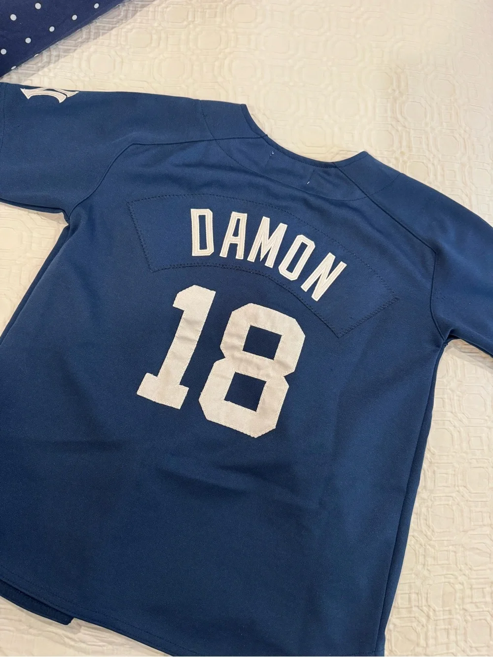 Nike Kids Yankees Button-Up Jersey in Blue